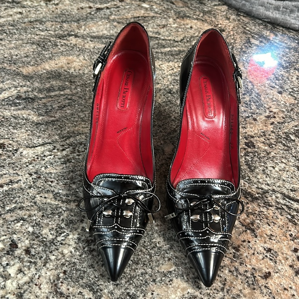 Caesar Paciotti Black Leather Heels. Iconic Dagger Emblem. Size 37